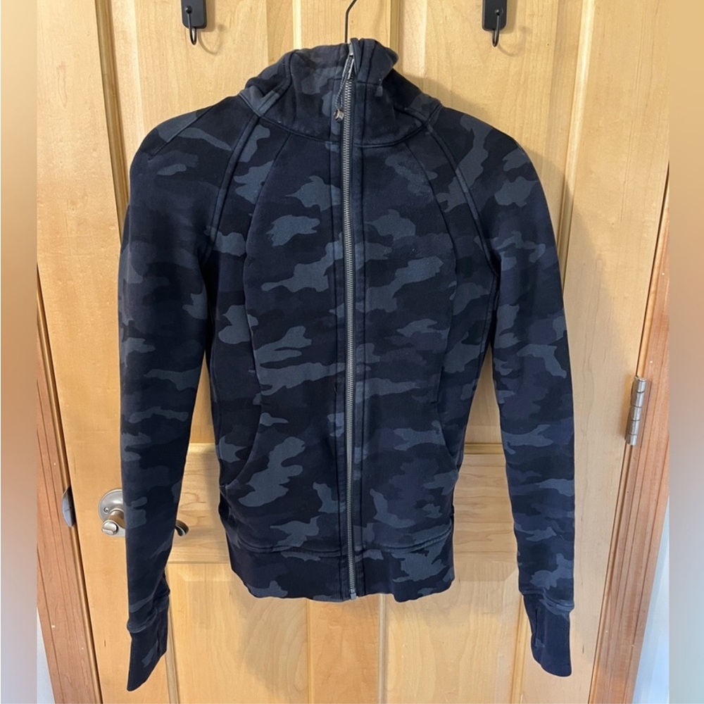 LULULEMON camo scuba full-zip hoodie